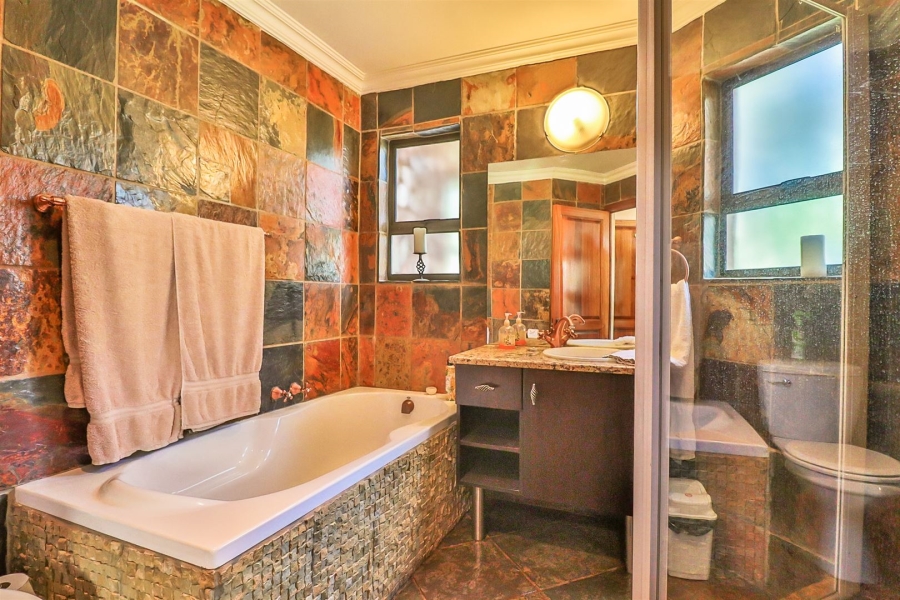 4 Bedroom Property for Sale in Kosmos North West